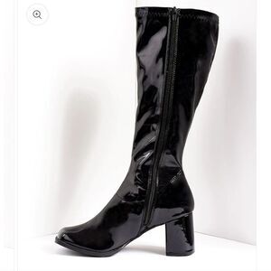 Unique Vintage Black Patent Knee-High Block Heel Boots